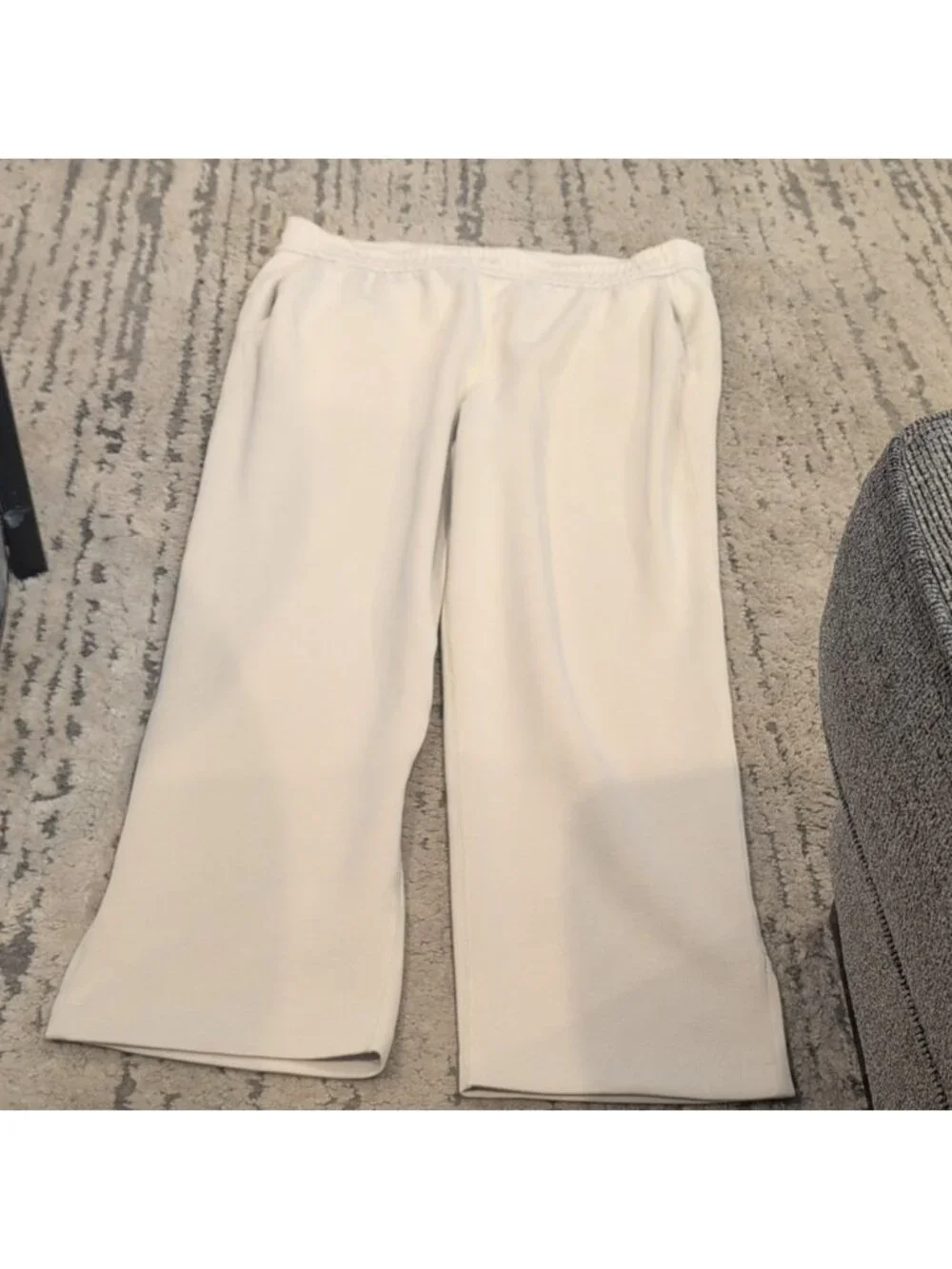 Lululemon Brushed Softstreme Split-Hem High-Rise CropNatural Ivory * Flaw